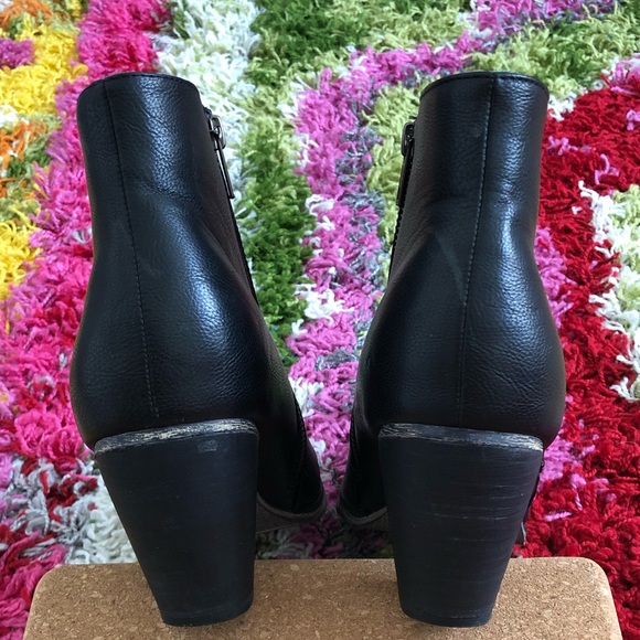 Urban Outfitters Ecoté black leather booties, 8.5 - Picture 6 of 9